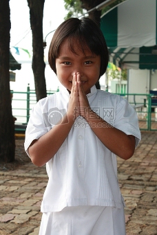 泰国小女孩祈祷
