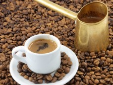 咖啡杯咖啡与咖啡豆图片
