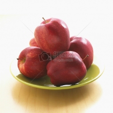 红彤彤的水果