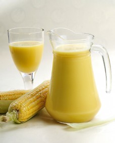 鲜榨玉米汁图片