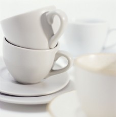 干净清爽的咖啡杯子碟子图片