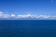 蓝天白云海水海平面